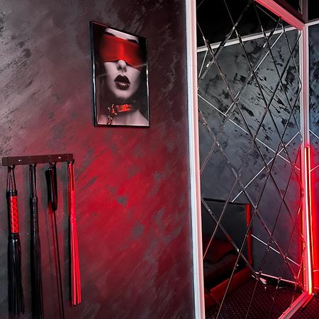 Adult Only Fantasy Room Bucarest Extérieur photo