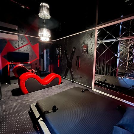 Adult Only Fantasy Room Bucarest Extérieur photo