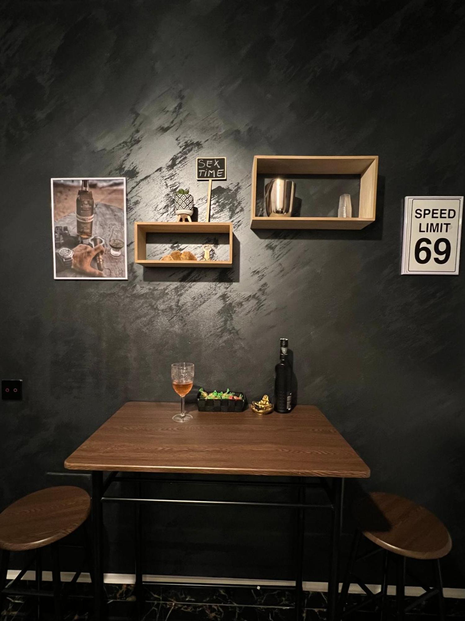 Adult Only Fantasy Room Bucarest Extérieur photo