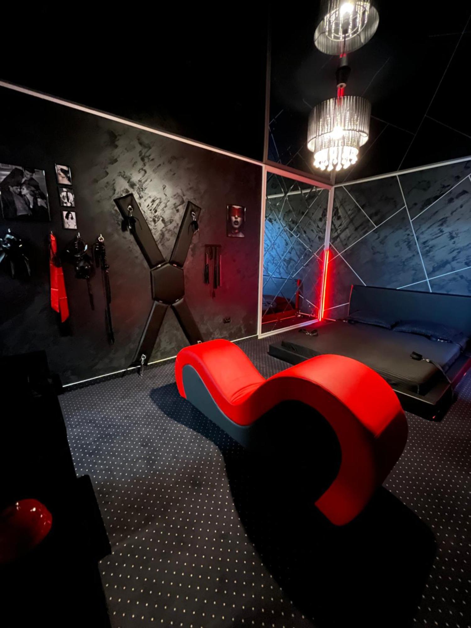 Adult Only Fantasy Room Bucarest Extérieur photo